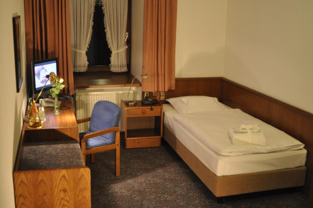 Jägerhof Hotell Langenhagen  Rum bild